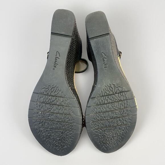 Clark’s Collection Women’s Wedge Sandal Woven Toe Strap, Ankle Buckle Size 10 - Picture 5 of 6